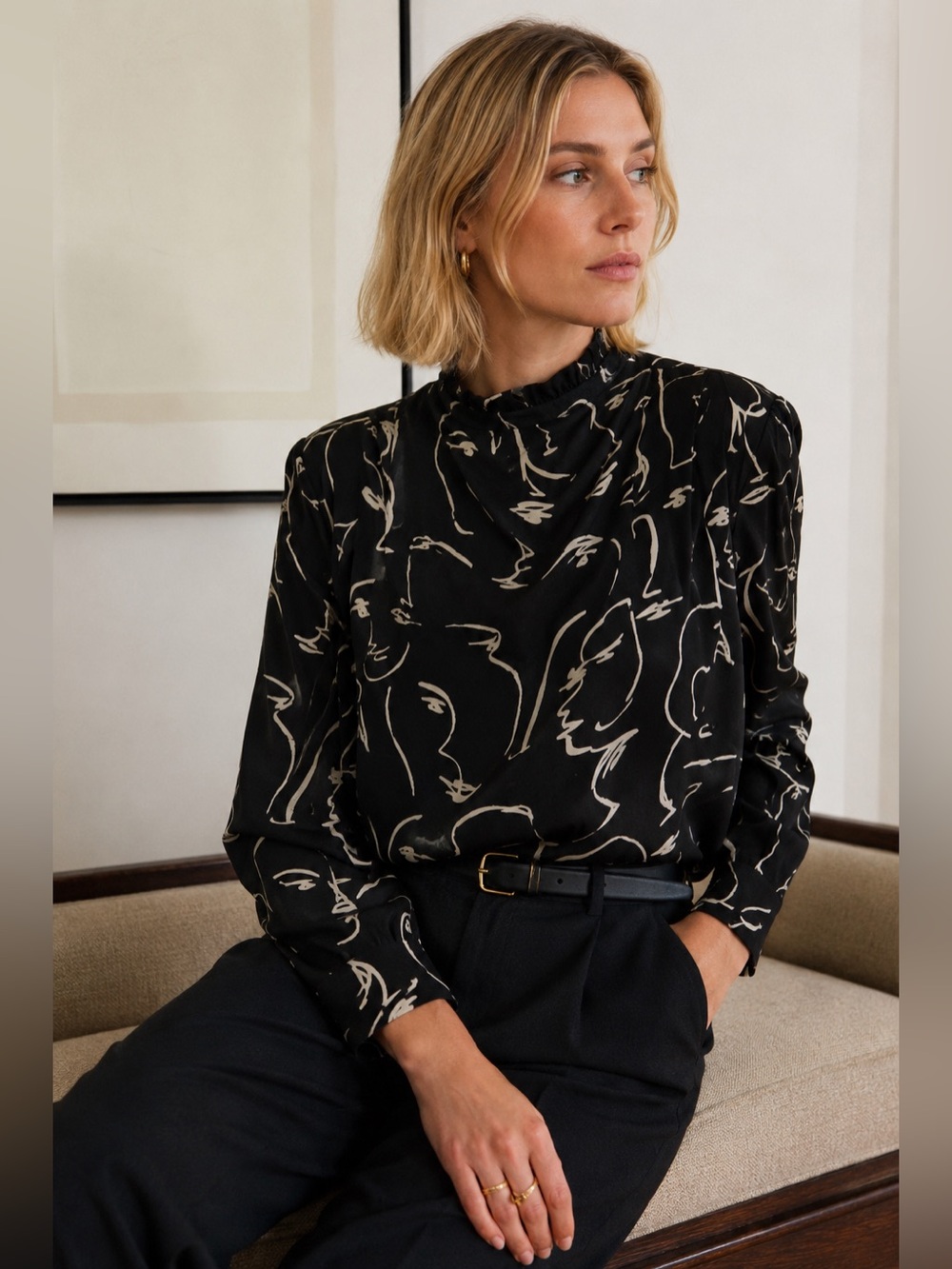 Zara Abstract Face Print Mock Neck Blouse Black White Long Sleeve Art Print Sz M